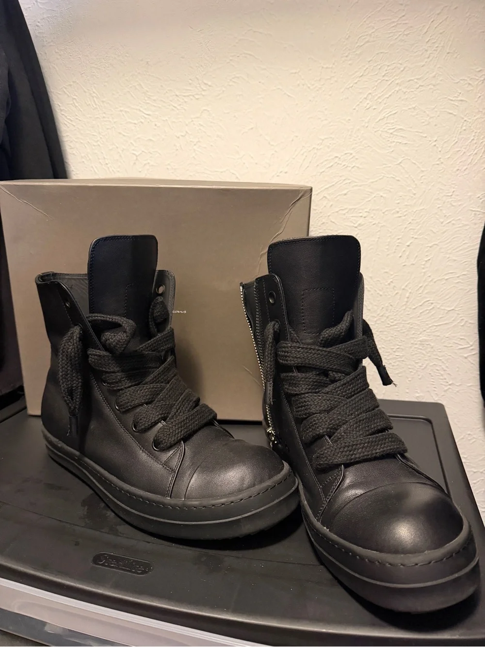 Men's High-Top Leather Sneakers - Black